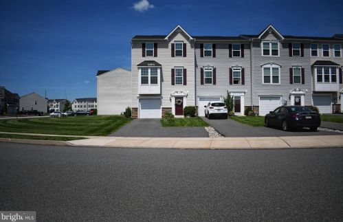 221 Tulip Ln, Gilbertsville, PA 19525-8101