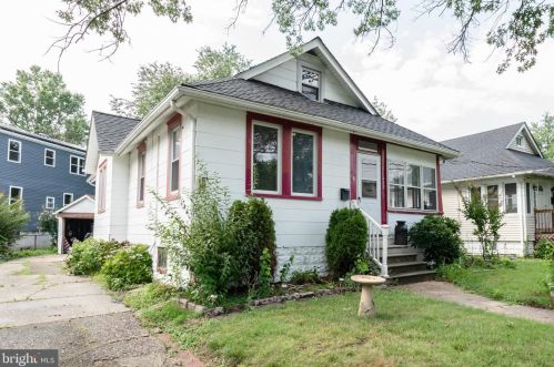 409 Walnut St, Camden, NJ 08106-2136