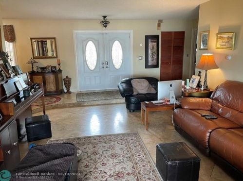 11600 13th Ct, Hollywood FL  33026-2529 exterior