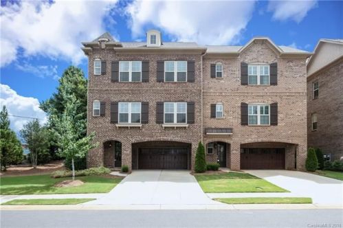 6436 Fairway Row Ln, Charlotte, NC 28277-4187