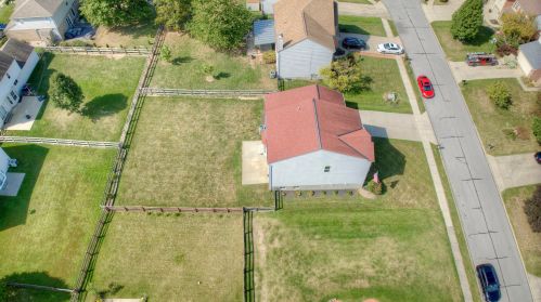 1733 Greatwood Dr, Florence KY  41042-8121 exterior