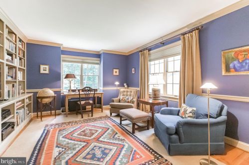 131 Knoxlyn Farm Dr, Kennett Sq PA  19348-2700 exterior