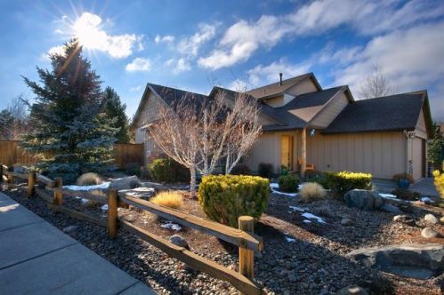 2951 Merlot Ln, Bend, OR 97701-5296