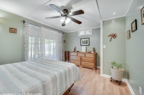 12 Reskin Dr, Wallingford CT  06492-4834 exterior