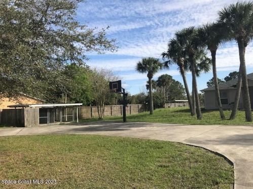 5145 Areca Palm St, Cocoa, FL 32927-2065