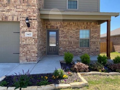 1427 Park Trails Blvd, Princeton, TX 75407