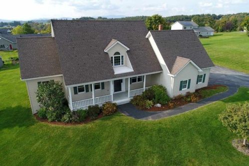 4 Fieldstone Ln, Barre, VT 05641-8306
