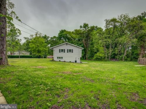 8813 Lagrange St, Lorton VA 22079-1643 exterior