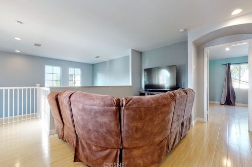 30416 Mallorca Pl, Santa Clarita CA  91384-4787 exterior