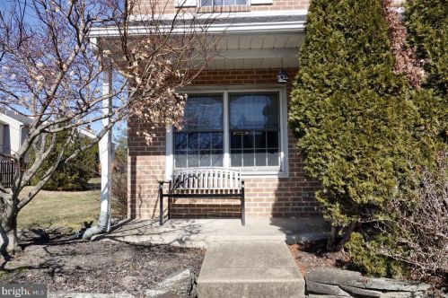 3416 Foxfield Cir, Perkiomenville, PA 18074-9434