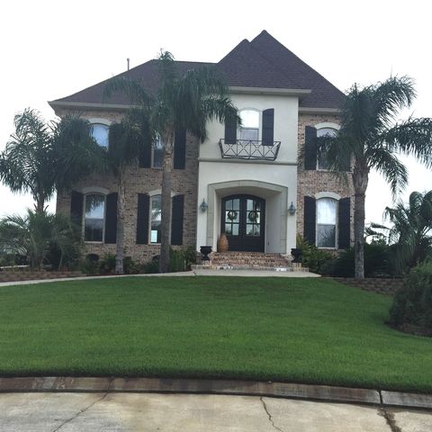 238 Islander Dr, Slidell, LA 70458-8808