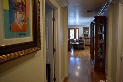 11803 Casimir Ave, Hawthorne CA  90250-1994 exterior