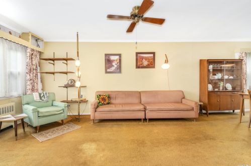 11 Ruby Ln, Huntington Station NY  11746-4518 exterior