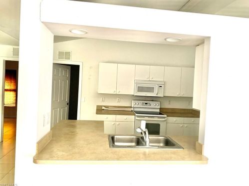 2522 Sunniland Blvd, Lehigh Acres, FL 33971-5290