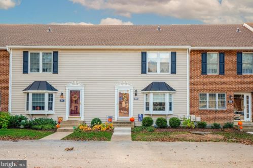 505 Meadow Ct, Glen Mills, PA 19342-8129