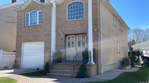 8766 257th St, Floral Park, NY 11001-1416