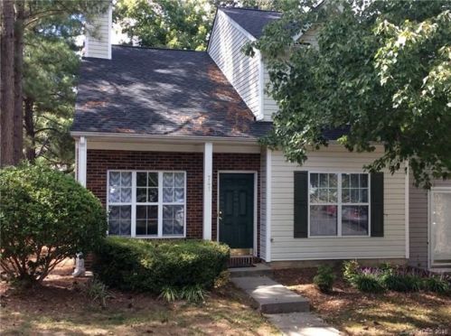 741 Mountainwater Dr, Charlotte, NC 28262-4340