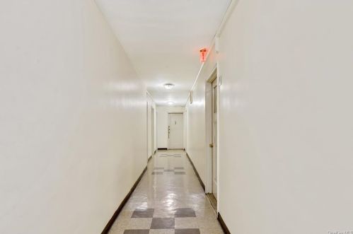 88-30 182nd St, Jamaica, NY 11423