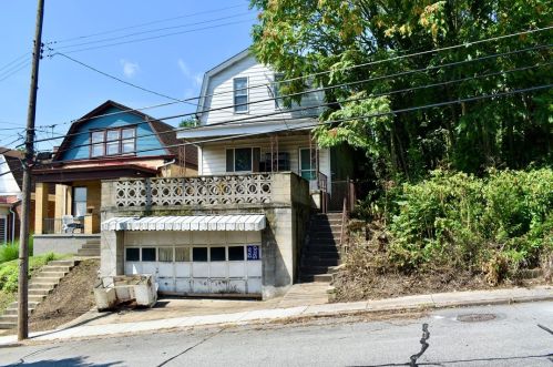 118 Tarragonna St, Pittsburgh, PA 15210-3246