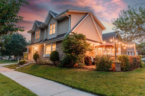 1908 81, Milwaukee WI 53213-2126 exterior