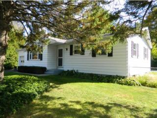 240 Birchwood Dr, Colchester VT  05446-6257 exterior