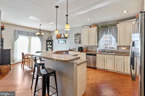 52 Oak Crest Dr, Richmond National Battlefiel VA  22835-1579 exterior