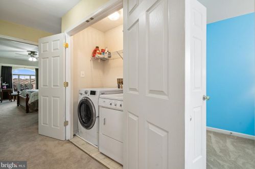 14238 Hunters Run Way, Gainesville VA  20155-4408 exterior