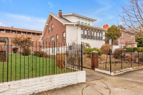 1579 Yates Ave, Bronx, NY 10461-2009