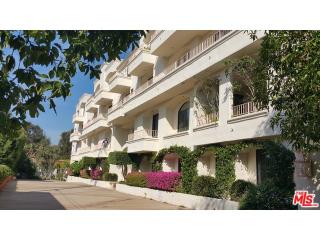 453 Barrington Ave, Los Angeles CA 90049-6411 exterior