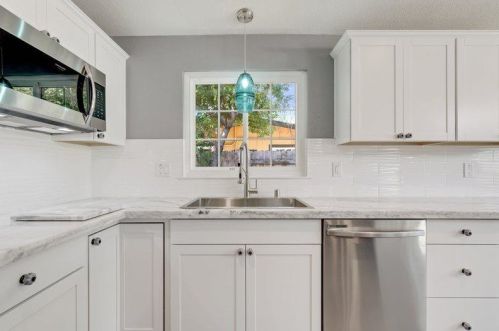 6577 Melrose Dr, North Highlands CA  95660-4378 exterior