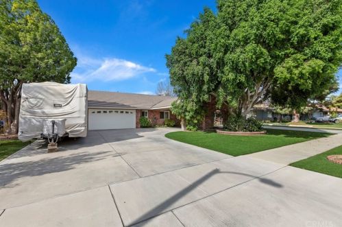 5367 Pinehurst Dr, Riverside, CA 92504-1339