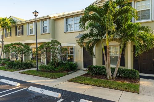 828 Kokomo Key Ln, Delray Beach FL  33483-6027 exterior