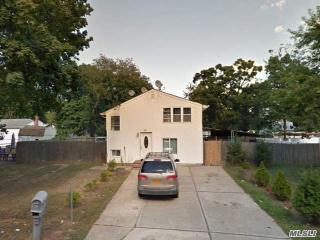 19 29 St, Wheatley Heights NY  11798-3716 exterior
