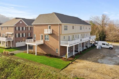 112 Chapel Harbor Dr, Pittsburgh PA  15238-3154 exterior