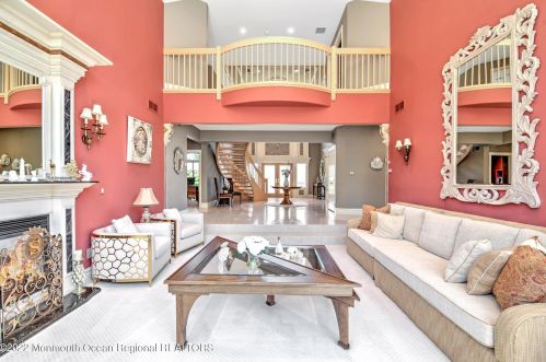 24 Dora Ln, Holmdel Village NJ  07733-1671 exterior