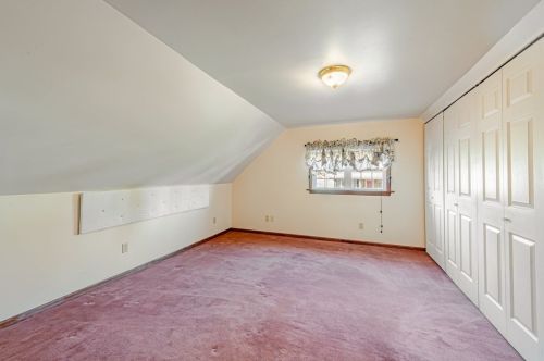 520 Vernon St, New Kensington PA  15068-5850 exterior