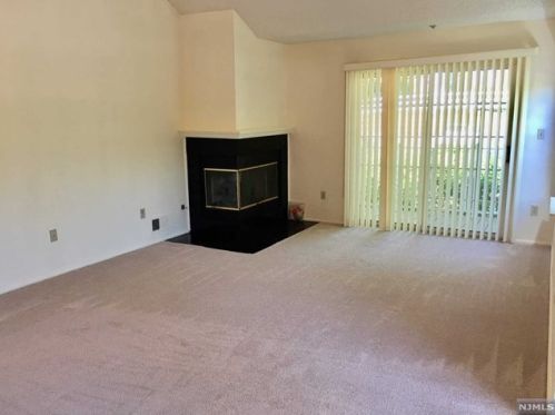 1110 Devon Ct, Mahwah NJ  07430-3244 exterior