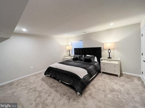 15633 Merrily Way, Woodbridge VA  22193-1097 exterior