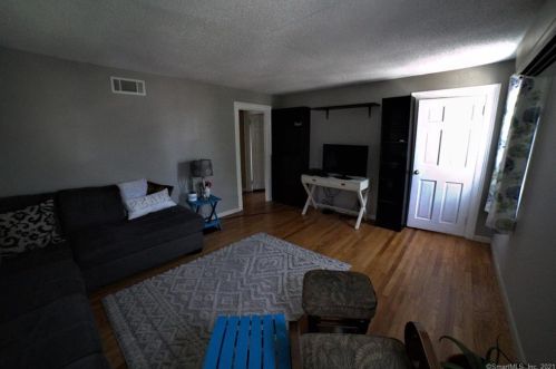 23 William St, Wallingford CT 06492-3641 exterior