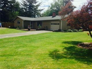 703 El Camino Way, Lynden, WA 98264-9613