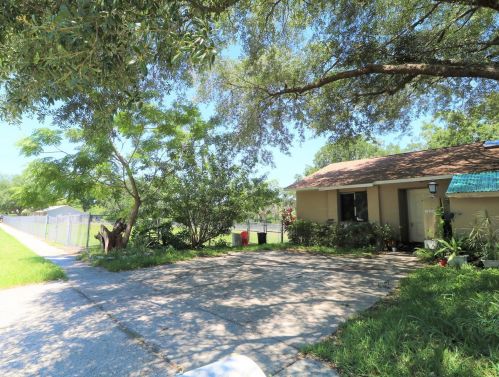 9903 Lancewood St, Orlando, FL 32817-4249