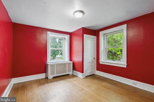 6903 Chew Ave, Philadelphia PA 19120-2211 exterior