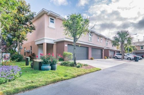 961 Aussi Ct, Tarpon Springs FL  34689 exterior