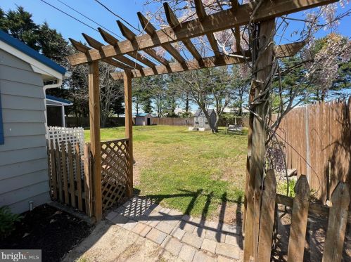 210 Arbutus Ave, Seaford DE  19973-1314 exterior