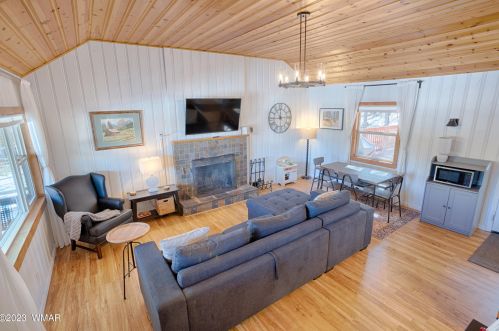 123 Sky Hi Dr, Pinetop AZ  85935-8802 exterior