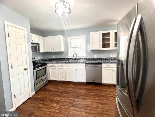 3704 Alberta Dr, Fredericksburg VA  22408-7714 exterior
