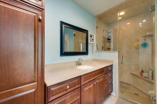 1932 Kensington Dr, Carrollton TX 75007-2440 exterior