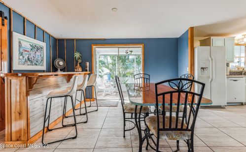 817 Oriole Cir, Sebastian FL  32976-7520 exterior