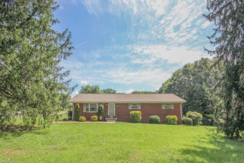 4008 Kimsey St, Rockford, TN 37853-3208