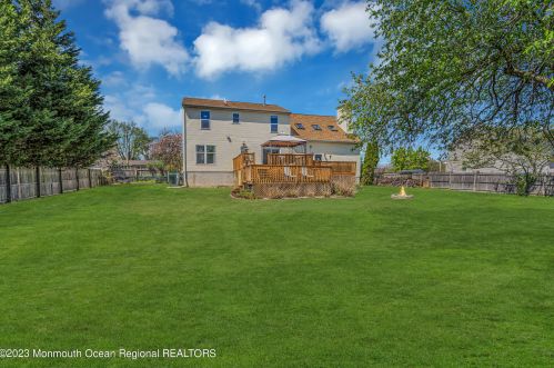 1013 Woodlane Rd, Jackson Twp NJ  08527-1555 exterior